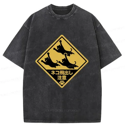 Tokyo-Tiger Cat Jumping Out Be Careful Washed T-Shirt