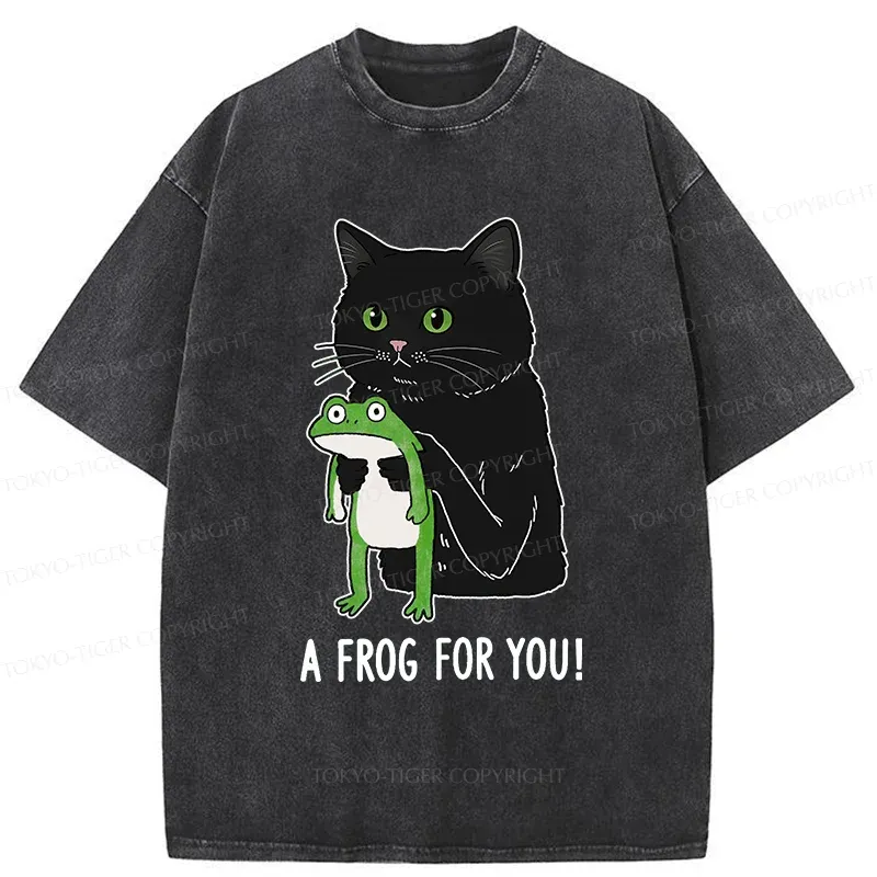 Tokyo-Tiger Cat Holding Frog Washed T-Shirt