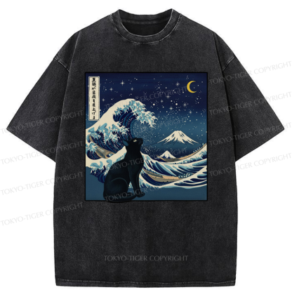 Tokyo-Tiger Cat Staring at the Starry Night Washed T-Shirt