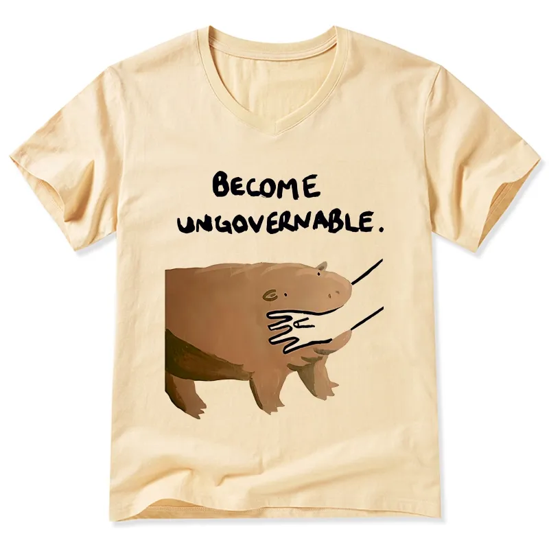 Tokyo-Tiger Moo Deng Bites Someone's Arm V-Neck Classic T-Shirt