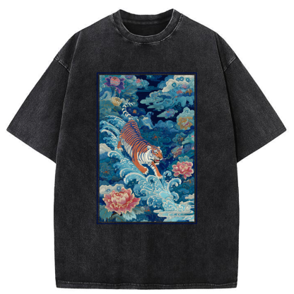 Tokyo-Tiger Beneath Auspicious Clouds Washed T-Shirt