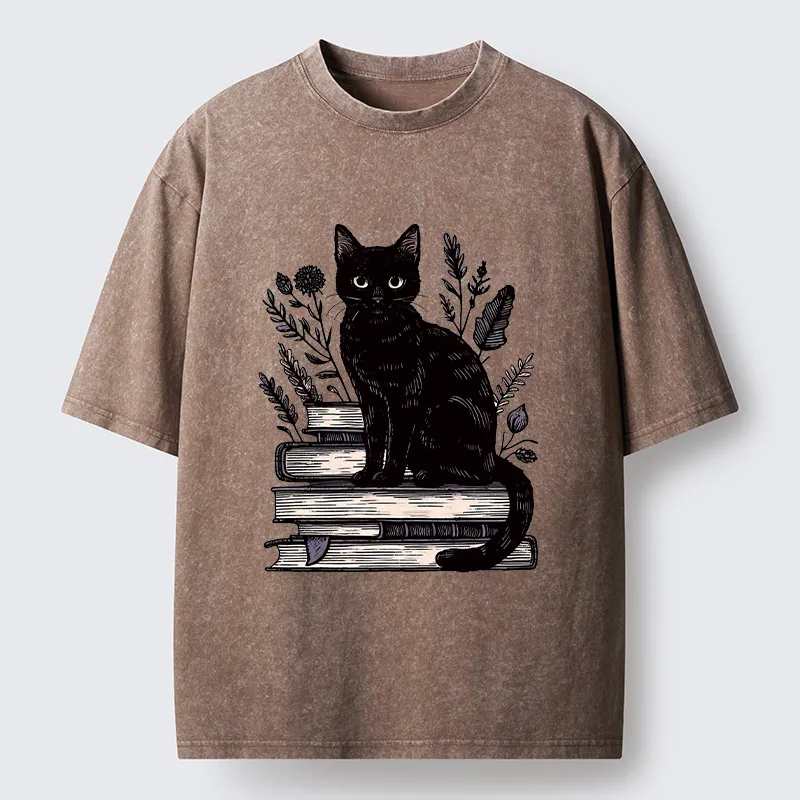 Tokyo-Tiger Books And Cats Washed T-Shirt