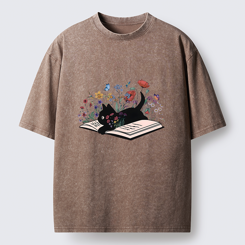 Tokyo-Tiger Black Cat Reading Washed T-Shirt