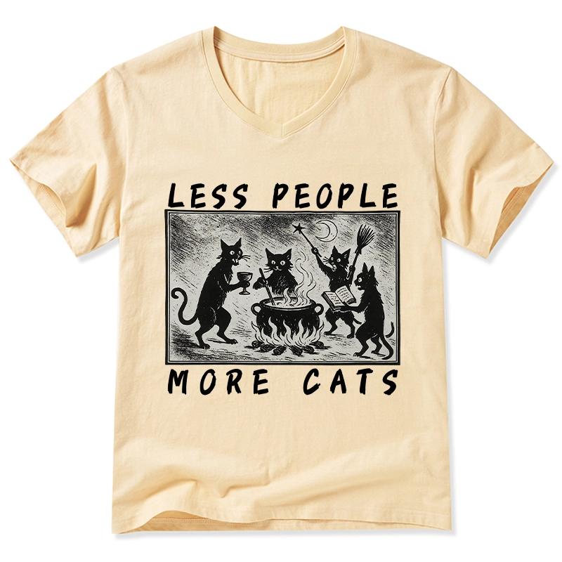 Tokyo-Tiger Cat Sacrifice Ceremony V-Neck Classic T-Shirt