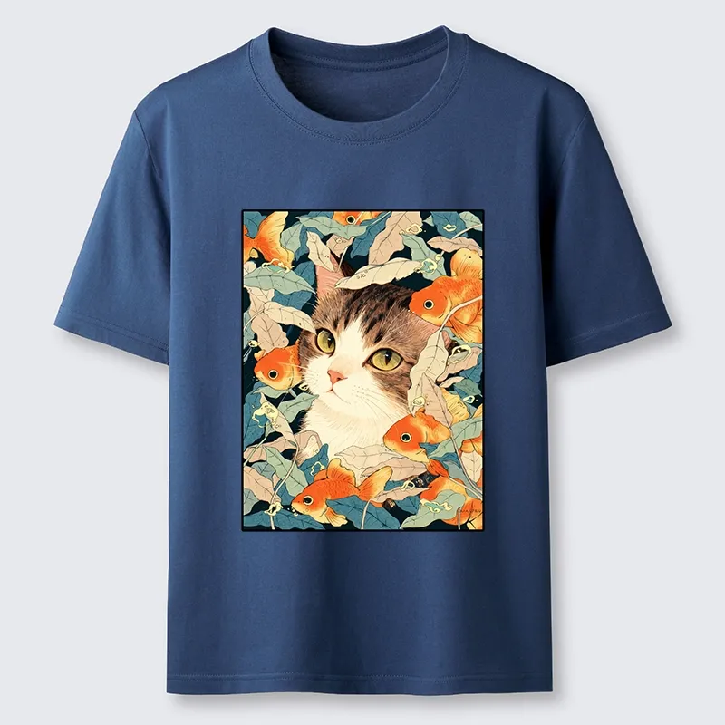 Tokyo-Tiger Cat Surrounded By Goldfish Classic T-Shirt