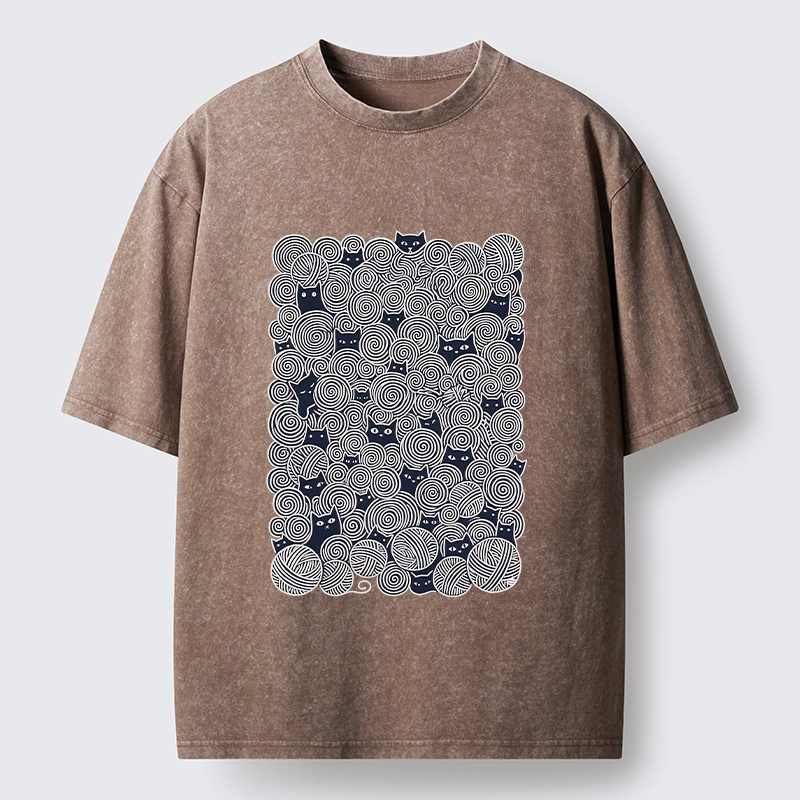 Tokyo-Tiger Tiny Black Cats Hide In Yarn Balls Washed T-Shirt