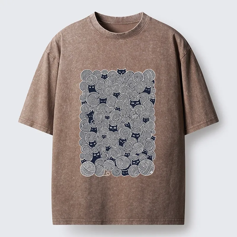 Tokyo-Tiger Tiny Black Cats Hide In Yarn Balls Washed T-Shirt