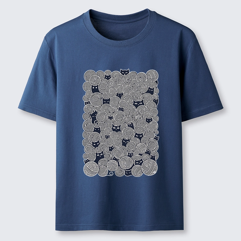 Tokyo-Tiger Tiny Black Cats Hide In Yarn Balls Classic T-Shirt
