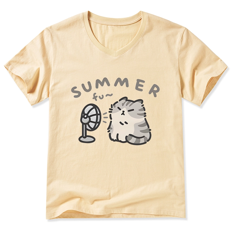 Tokyo-Tiger Summer Cat Chills With A Fan V-Neck Classic T-Shirt