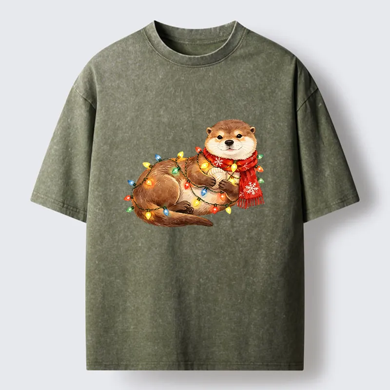 Tokyo-Tiger Cozy Otter With Christmas Lights Washed T-Shirt