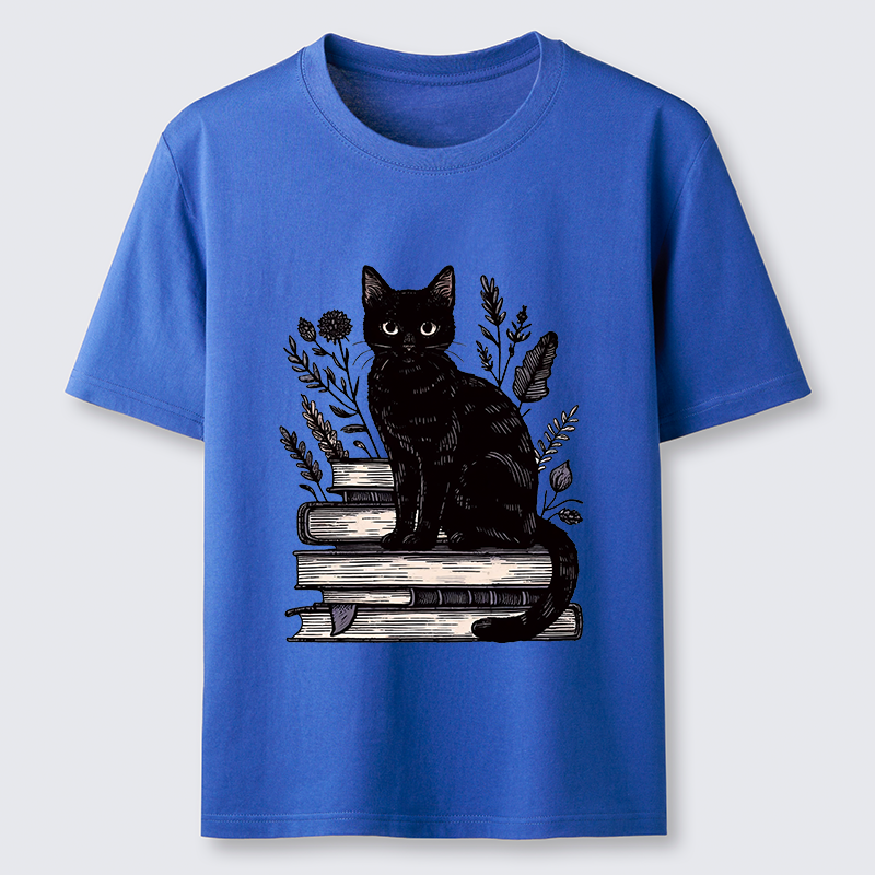 Tokyo-Tiger Books And Cats Classic T-Shirt