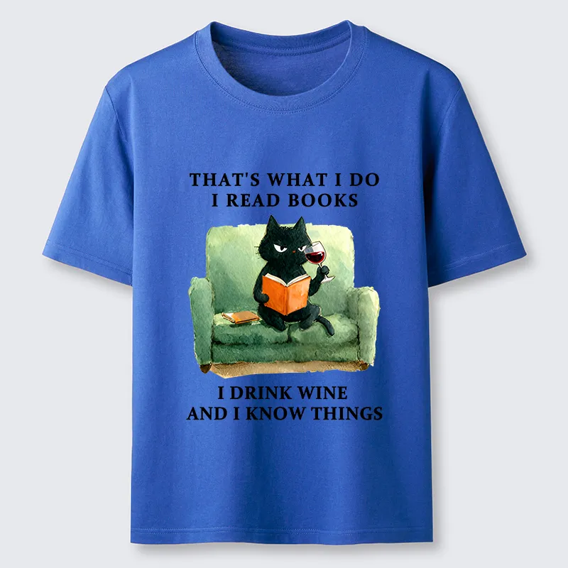 Tokyo-Tiger Cat That Reads And Drinks Classic T-Shirt