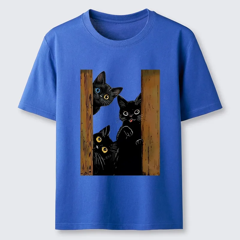 Tokyo-Tiger Funny Cats Spying On You Classic T-Shirt