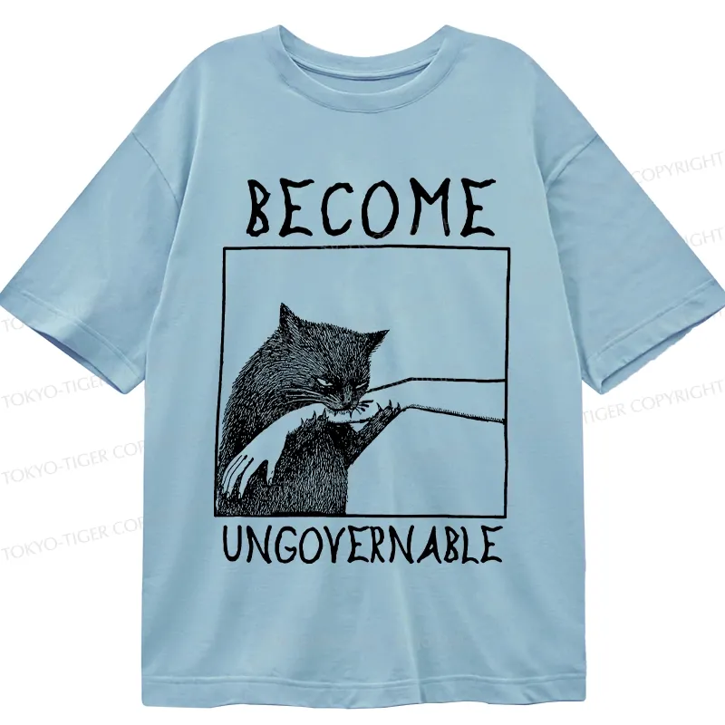 Tokyo-Tiger Cat Biting Arm Classic T-Shirt