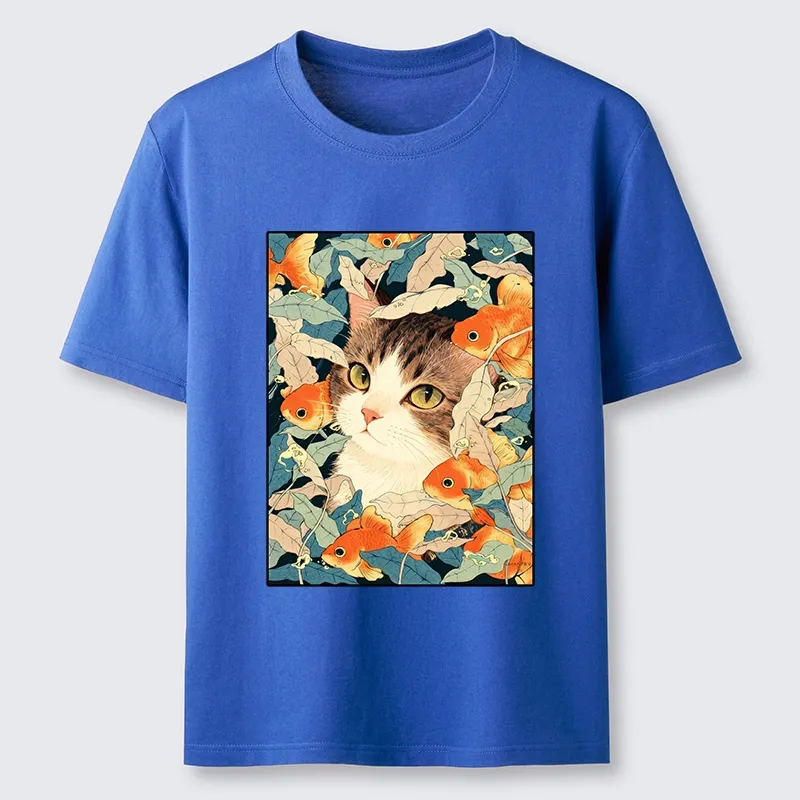 Tokyo-Tiger Cat Surrounded By Goldfish Classic T-Shirt