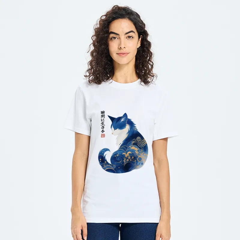 Tokyo-Tiger Retro Zen Cat: Living the Present Classic T-Shirt