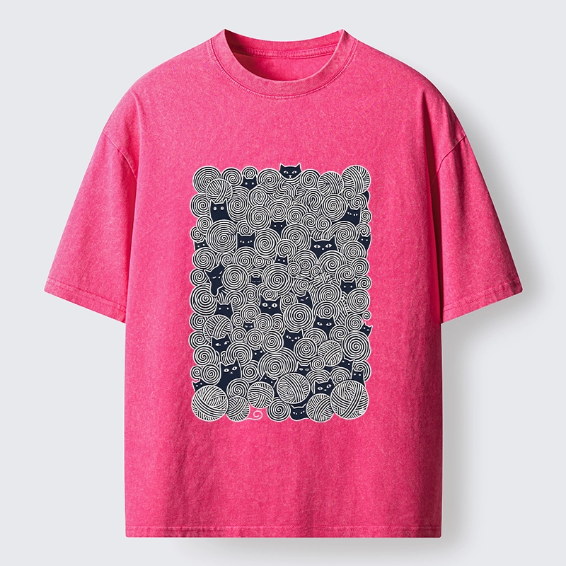 Tokyo-Tiger Tiny Black Cats Hide In Yarn Balls Washed T-Shirt