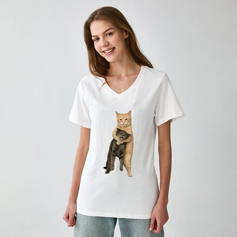Tokyo-Tiger Orange Cat’s Tight Embrace Classic T-Shirt