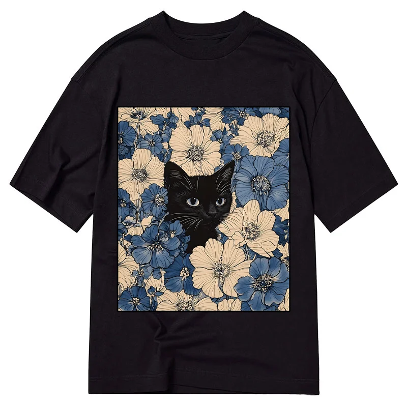 Tokyo-Tiger Cat In The Flowers Classic T-Shirt