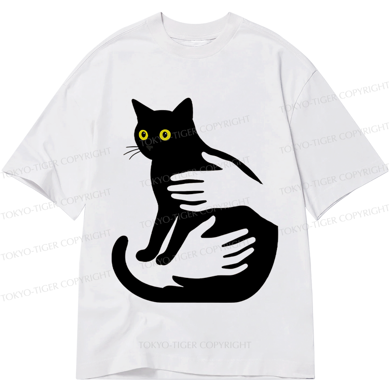 Tokyo-Tiger Hug A Black Cat Classic T-Shirt