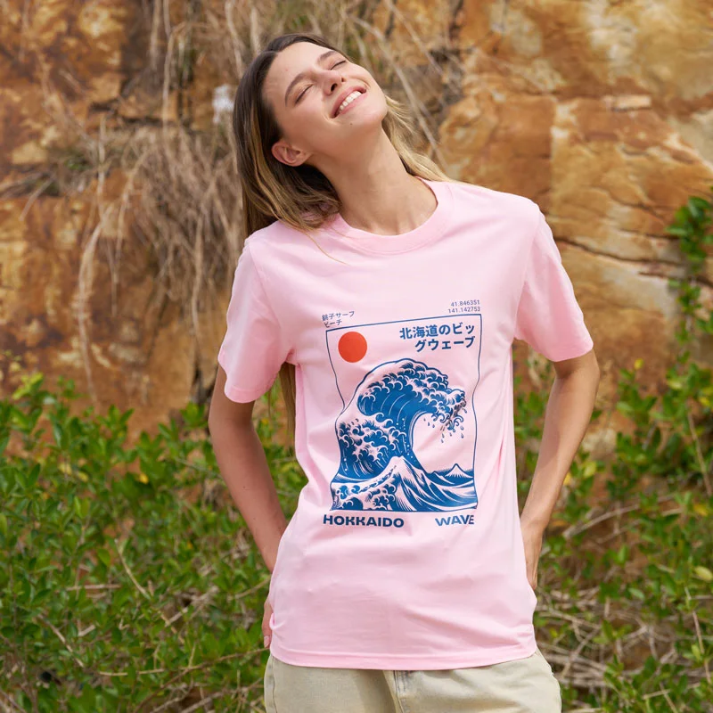 Tokyo-Tiger Hokkaido Wave Japan Classic T-Shirt