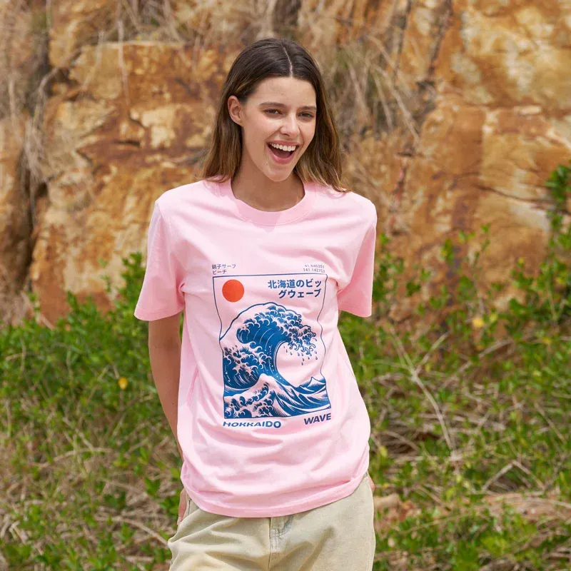 Tokyo-Tiger Hokkaido Wave Japan Classic T-Shirt