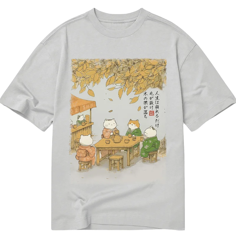 Tokyo-Tiger Cats Drinking Tea Under The Tree Classic T-Shirt