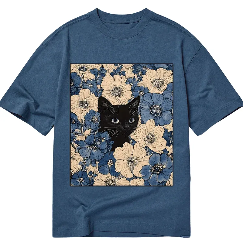 Tokyo-Tiger Cat In The Flowers Classic T-Shirt