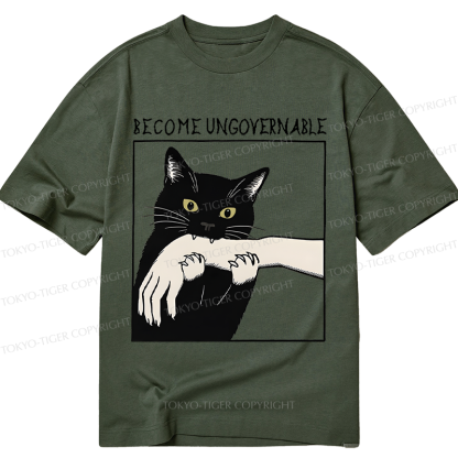 Tokyo-Tiger Black Cat Biting Classic T-Shirt