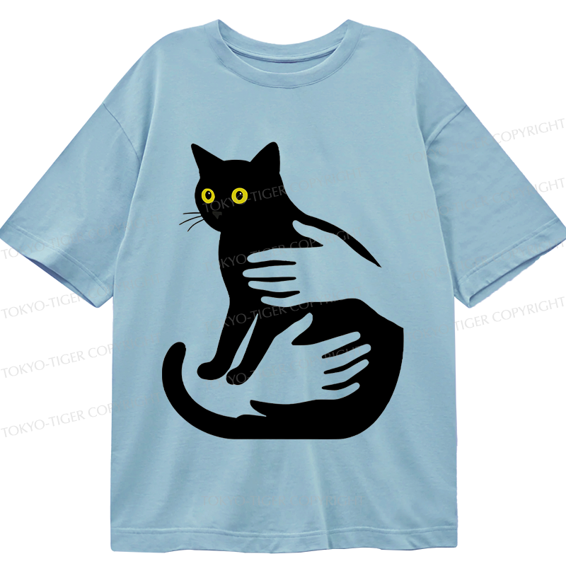 Tokyo-Tiger Hug A Black Cat Classic T-Shirt