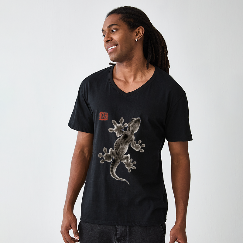 Tokyo-Tiger Minimal Asian Ink Brush Gecko Vibe V-Neck Classic T-Shirt