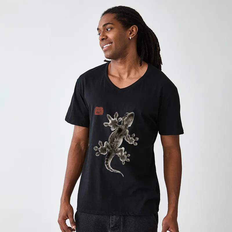 Tokyo-Tiger Minimal Asian Ink Brush Gecko Vibe V-Neck Classic T-Shirt
