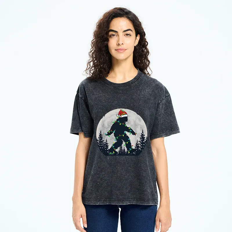 Tokyo-Tiger Bigfoot At Christmas Washed T-Shirt