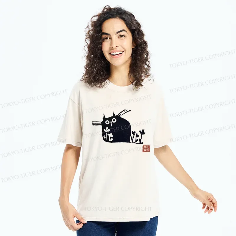Tokyo-Tiger Cat On The Grass Washed T-Shirt