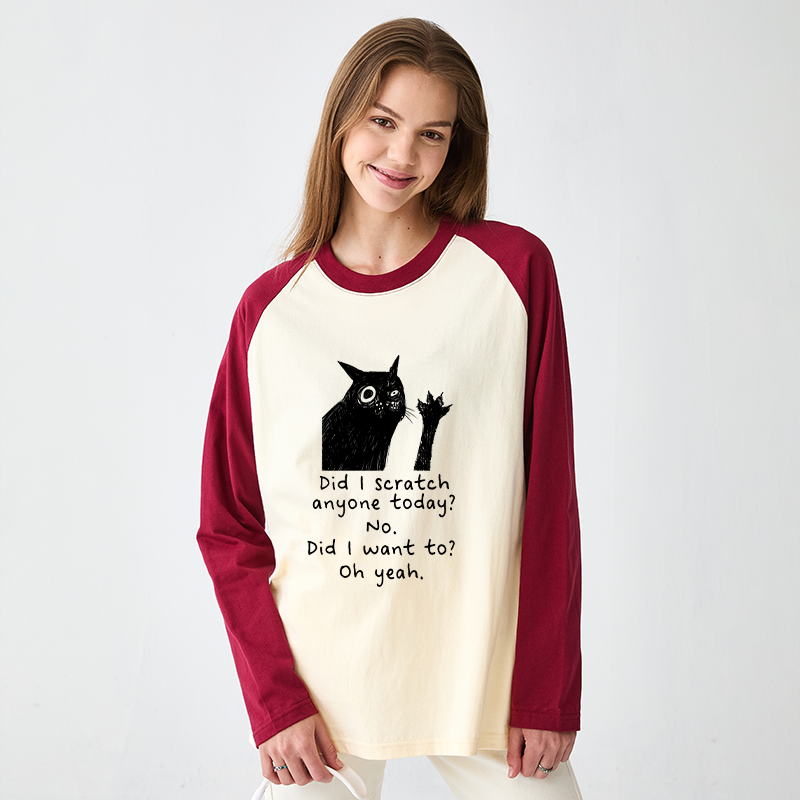 Tokyo-Tiger Black Cat Scratches People Raglan Long Sleeve T-shirt