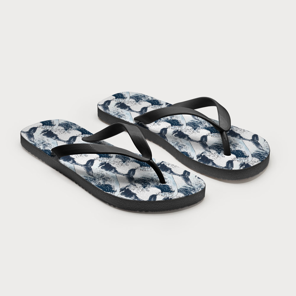 Tokyo-Tiger Whale Tail Wave Art Flip Flops