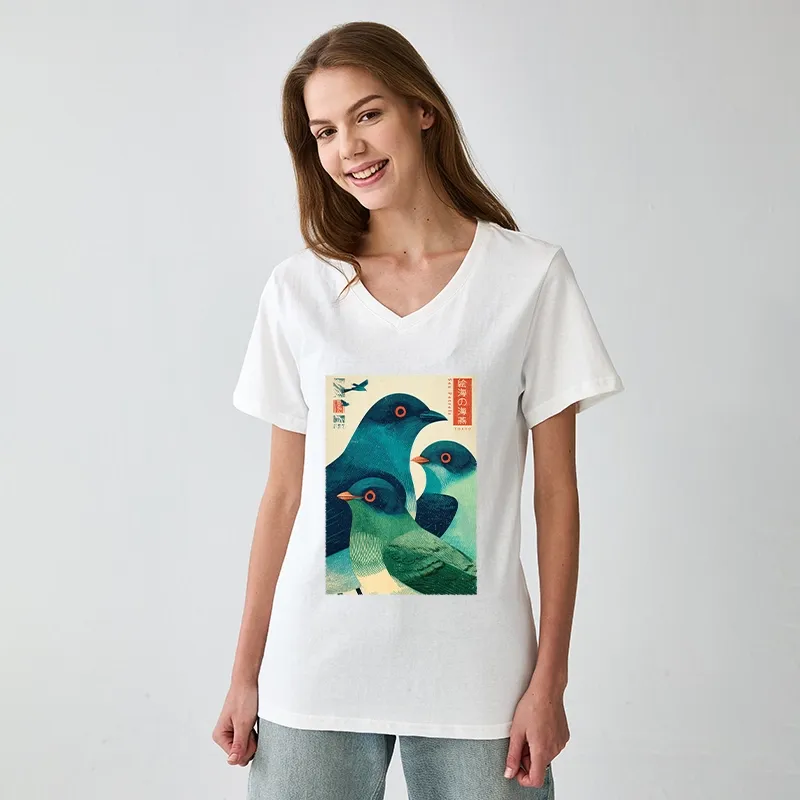 Tokyo-Tiger Petrels Of The Painted Sea V-Neck Classic T-Shirt