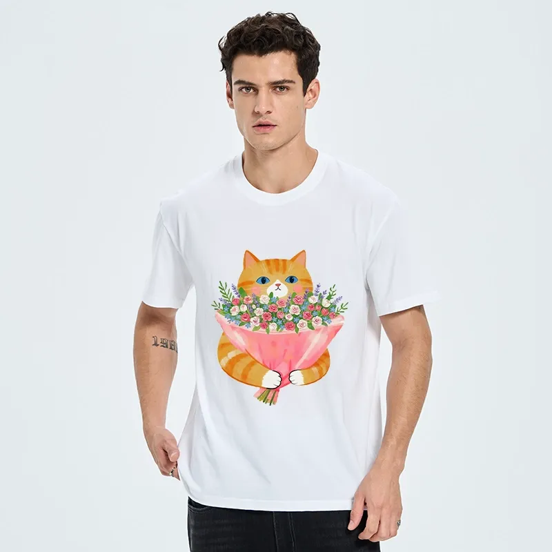 Tokyo-Tiger Cozy Cat Offering A Bouquet Classic T-Shirt