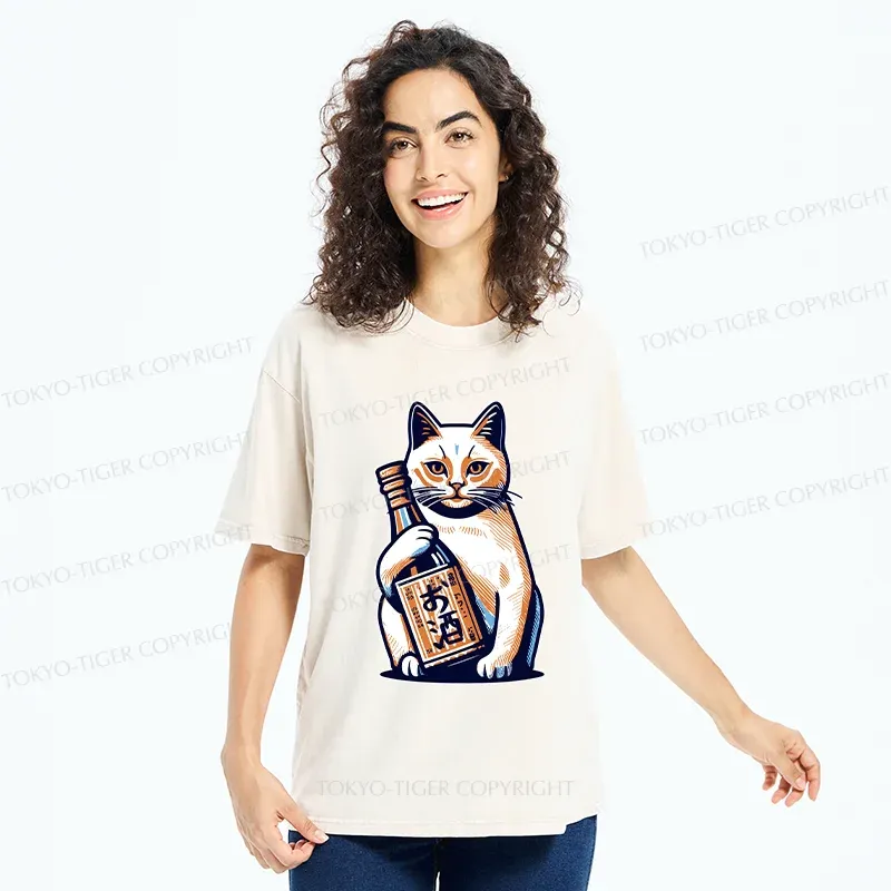 Tokyo-Tiger Cat Holding Wine Washed T-Shirt