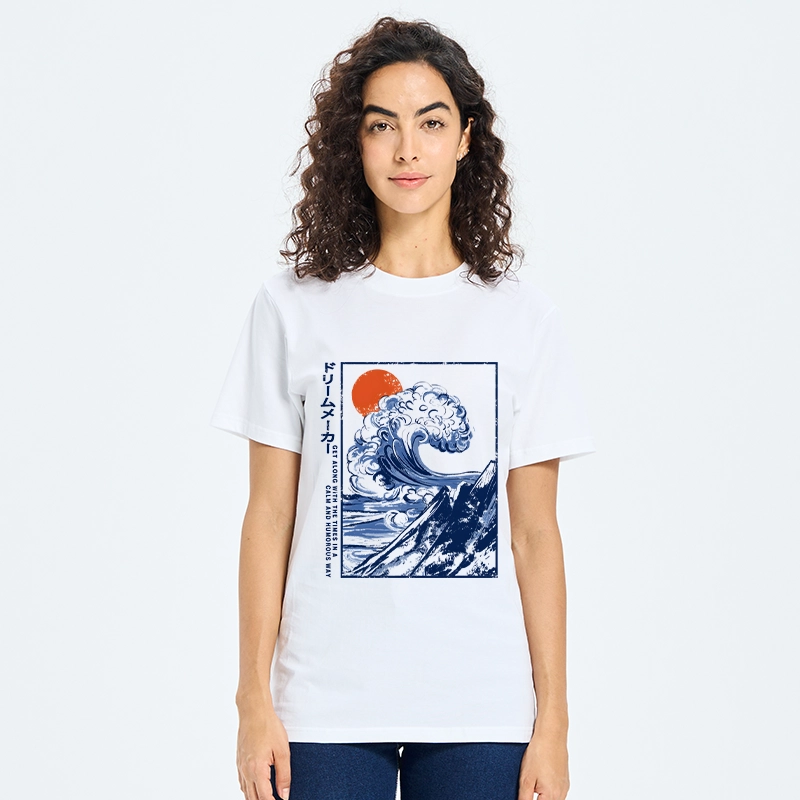 Tokyo-Tiger Big Blue Wave Mountain Sunrise Art Classic T-Shirt