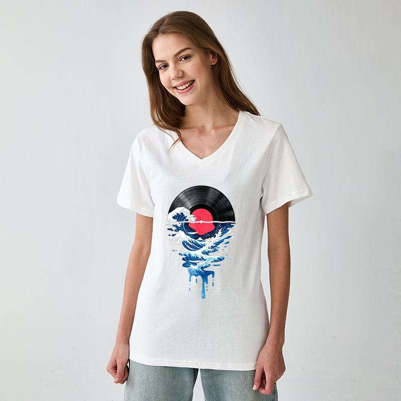 Tokyo-Tiger Vinyl Records And Waves V-Neck Classic T-Shirt