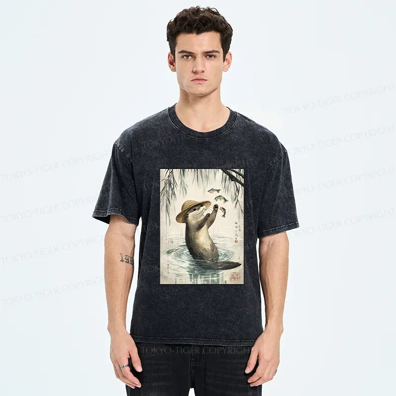Tokyo-Tiger Otter Catching Fish Washed T-Shirt