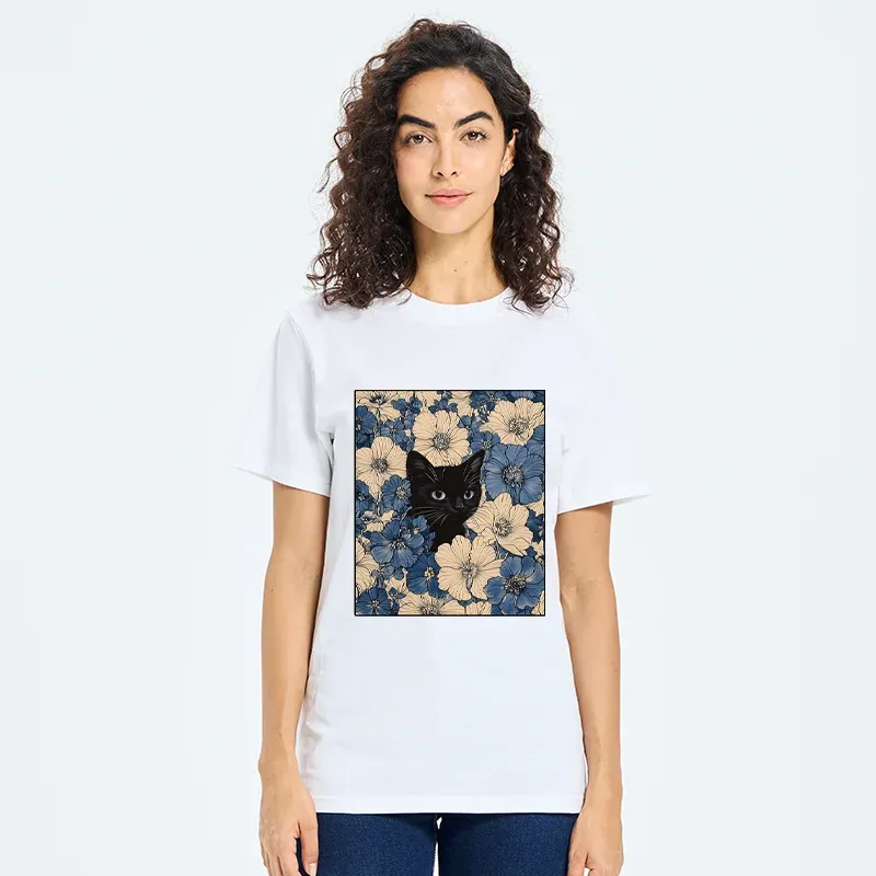 Tokyo-Tiger Cat In The Flowers Classic T-Shirt