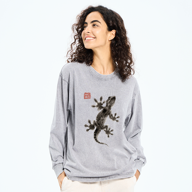 Tokyo-Tiger Minimal Asian Ink Brush Gecko Vibe Washed Long Sleeve T-Shirt