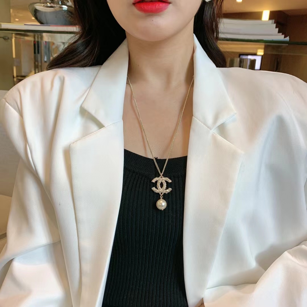 Buy replica Chanel Long Sweater Pearl Drop Necklace and replica jewelry from PICKS Jewelry