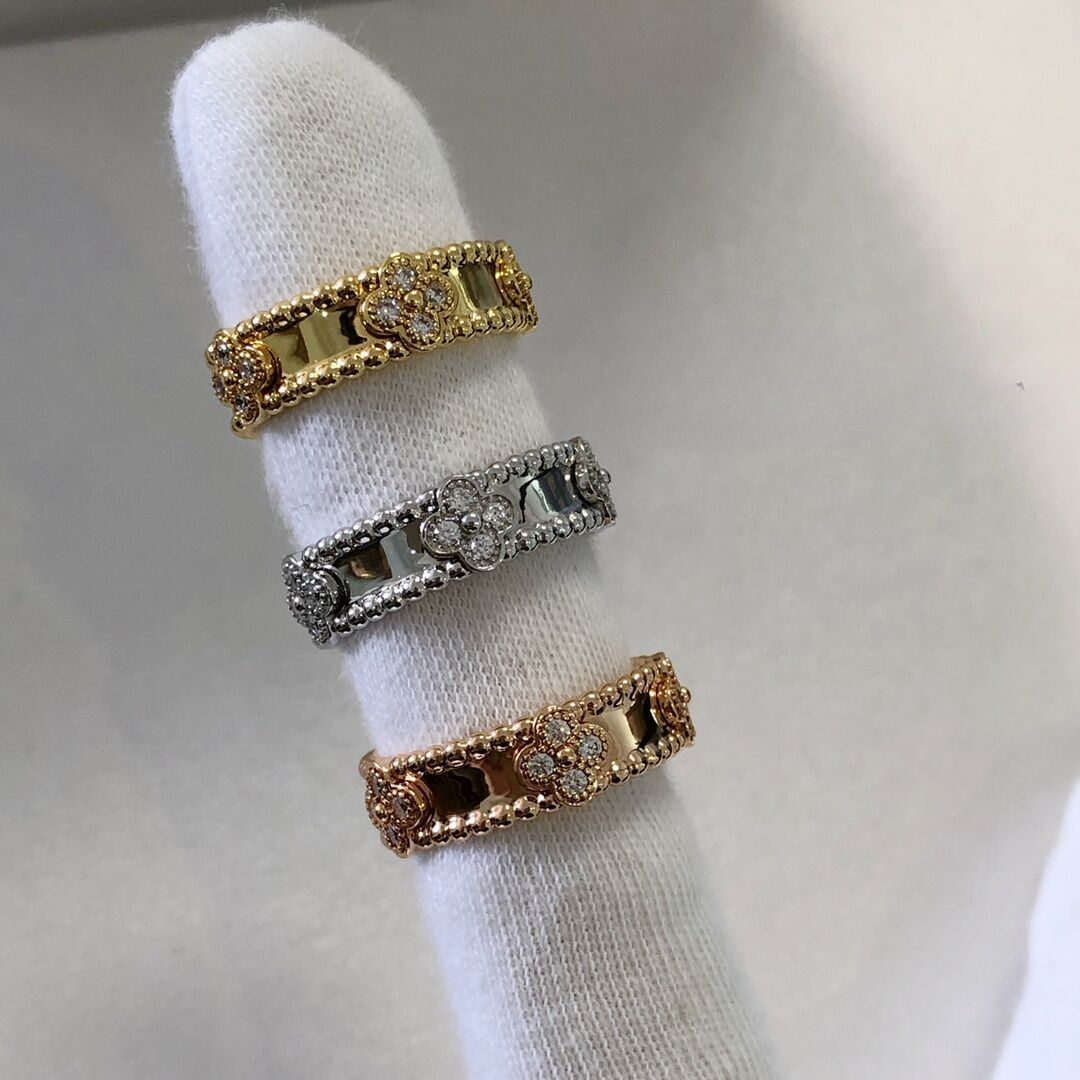 Buy replica Van Cleef & Arpels Narrow Four Leaf Clover Ring and replica jewelry from PICKS Jewelry