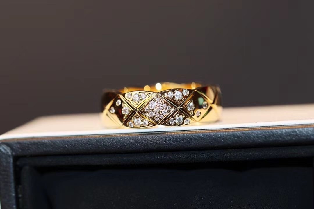 Buy replica Chanel Rose Gold Crush Ring and replica jewelry from PICKS Jewelry