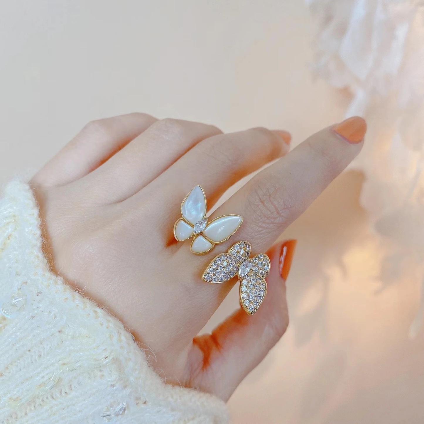 Buy replica Van Cleef & Arpels Two Butterfly Between Finger Ring and replica jewelry from PICKS Jewelry