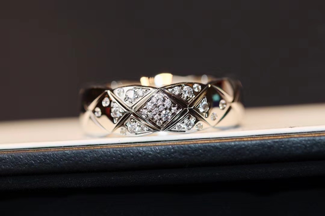 Buy replica Chanel Rose Silver Crush Ring and replica jewelry from PICKS Jewelry