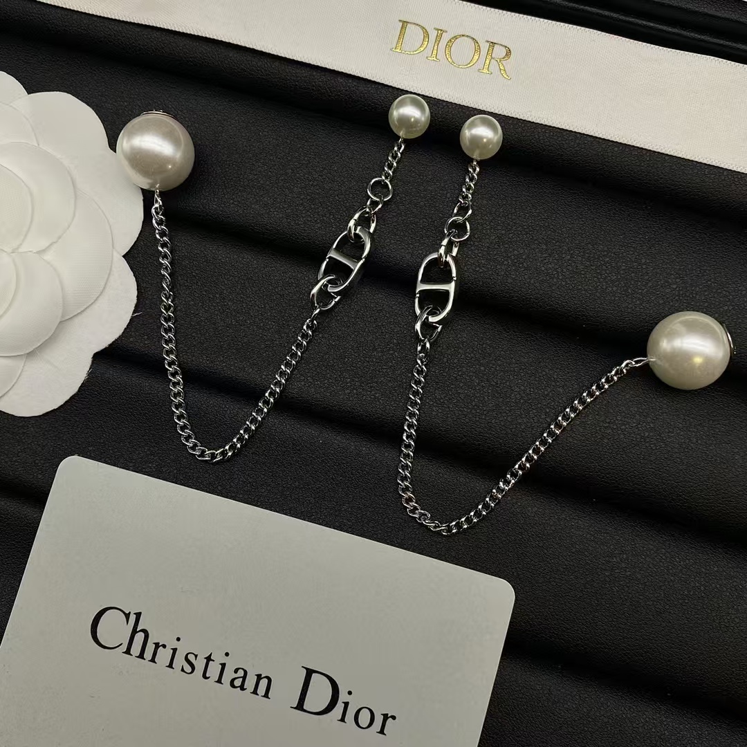 Buy replica Dior Chain Dangle Pearl Earrings and replica jewelry from PICKS Jewelry